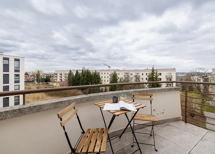 Unique Apartment Bialopradnicka With Balcony In Krakow By Noclegi Renters