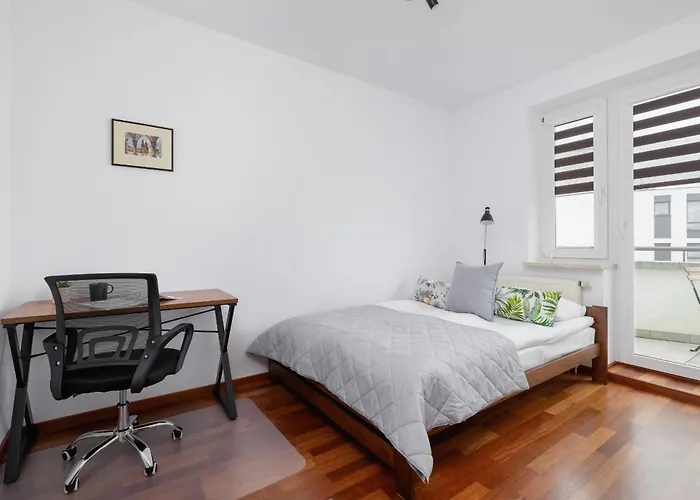 Unique Apartment Bialopradnicka With Balcony In Krakow By Noclegi Renters